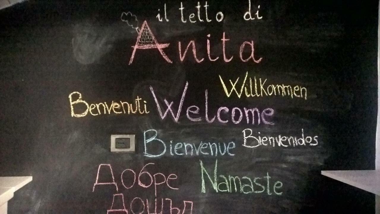 B&B Il Tetto Di Anita Gavi Exteriör bild