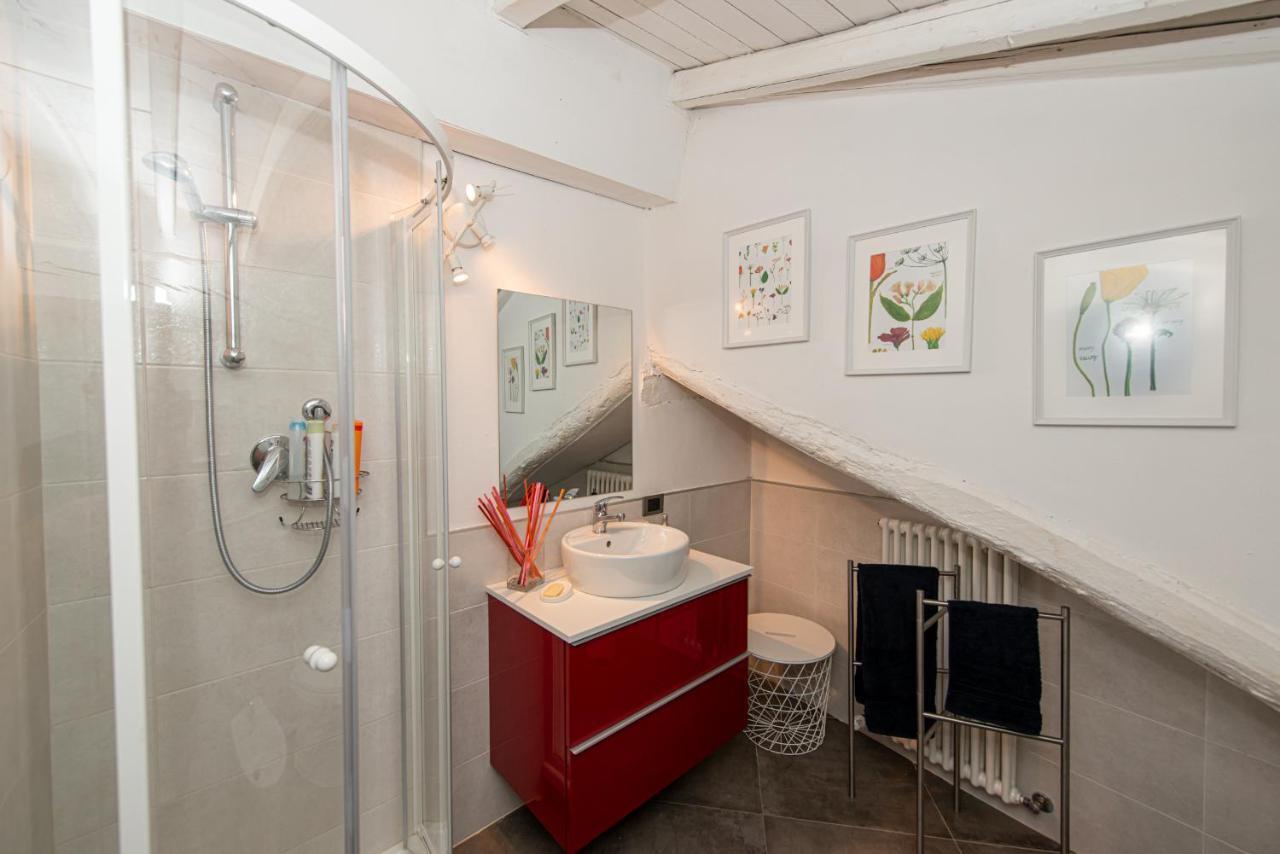 B&B Il Tetto Di Anita Gavi Exteriör bild